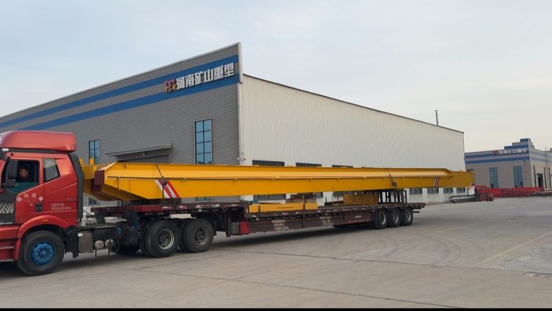 電動(dòng)葫蘆橋式起重機(jī) LH10t-27.95m 電動(dòng)單梁起重機(jī) LD5t—23.3m 制作完成，發(fā)往浙江省金華市交付客戶(hù)使用