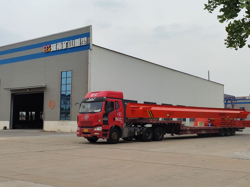 電動葫蘆門式起重機 MHxh10t—20m 制作完成，發(fā)往新疆交付客戶使用。